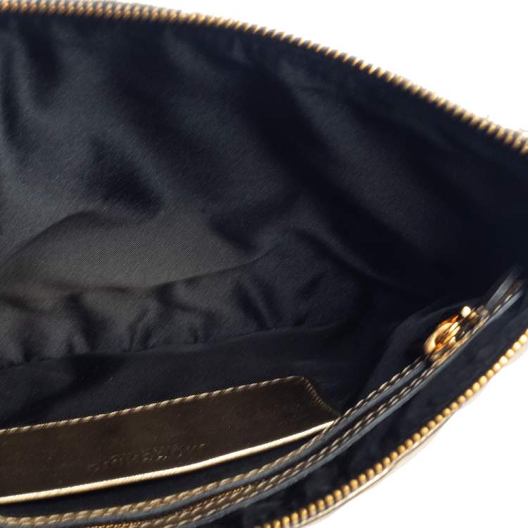 مملوكة مسبقًا Moschino Gold Leather Pochette