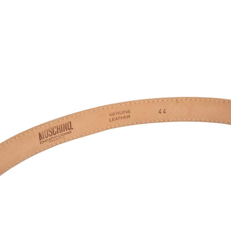 مملوكة مسبقًا Moschino Ivory Leather Heart Buckle Belt 110CM