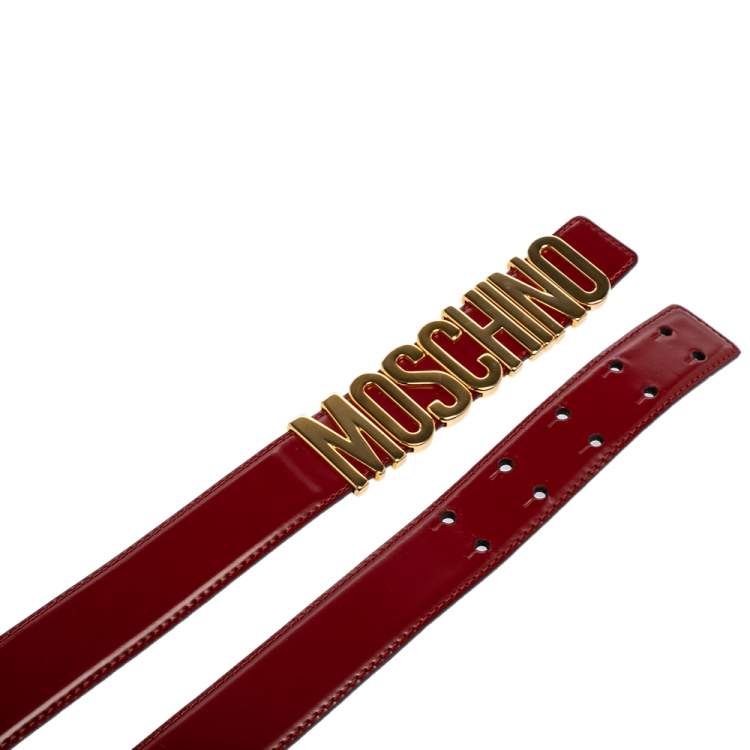 مملوكة مسبقًا Moschino Red Glossy Leather Classic Logo Belt 100 CM