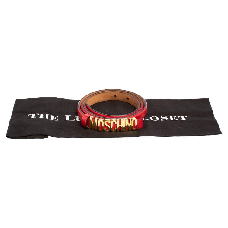 مملوكة مسبقًا Moschino Red Leather Classic Logo Slim Belt 105 CM