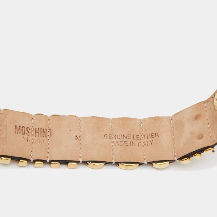 مملوكة مسبقًا Moschino Logo Plaque White Leather Cuff Bracelet