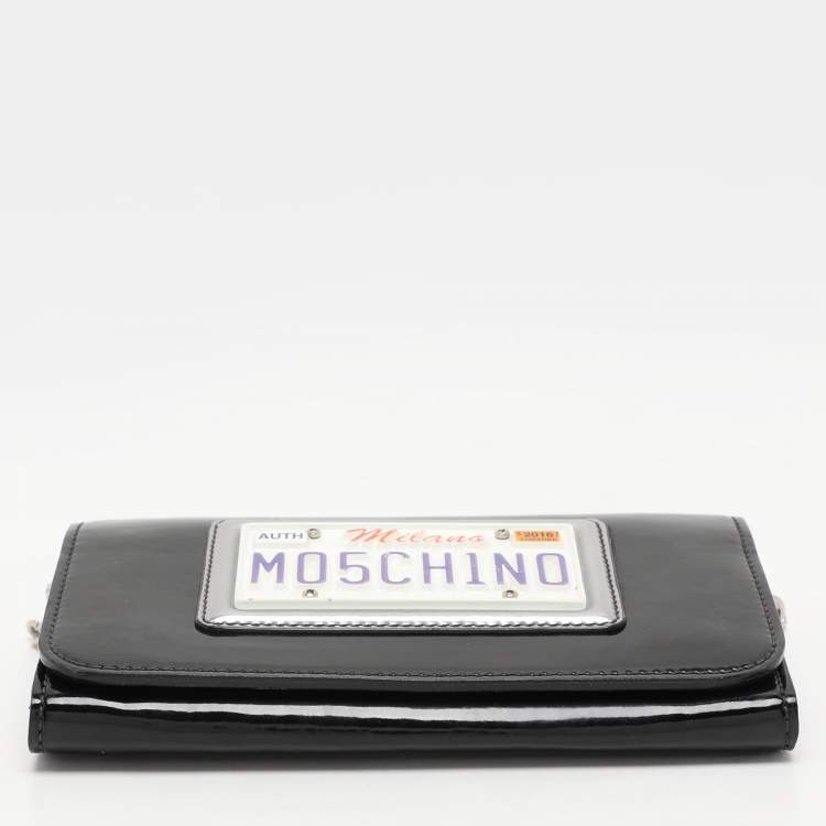 Pre Owned Moschino Black Patent Leather Number Plate Chain Clutch