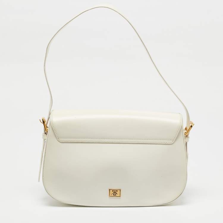 Pre Owned Moschino White Glossy Leather Heart Flap Shoulder Bag