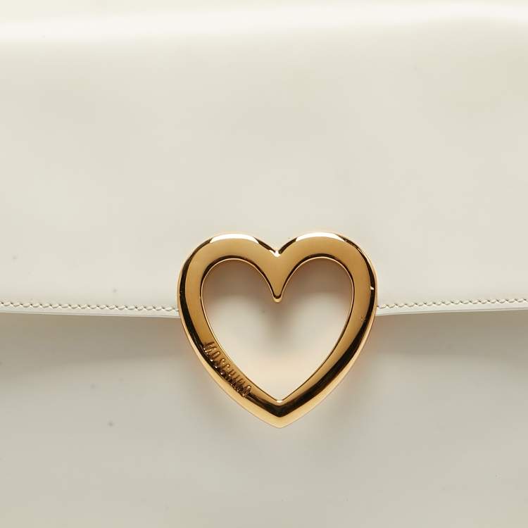 Pre Owned Moschino White Glossy Leather Heart Flap Shoulder Bag