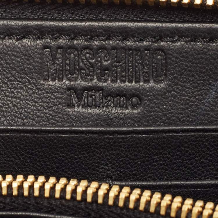 Pre Owned Moschino Black Patent Leather Logo Classic Continental Wallet