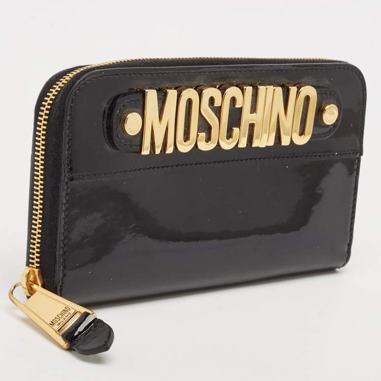 Pre Owned Moschino Black Patent Leather Logo Classic Continental Wallet