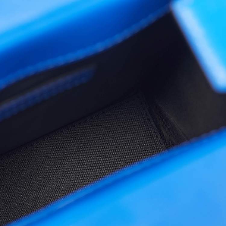 مملوكة مسبقًا حقيبة كلاتش موسكينو توني ذا تايجر إديشن صندوق حبوب جلد أزرق