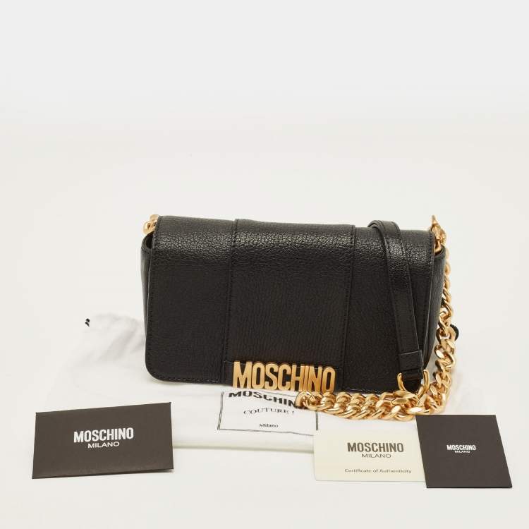 Pre Owned حقيبة كتف موسكينو شعار قلاب جلد أسود