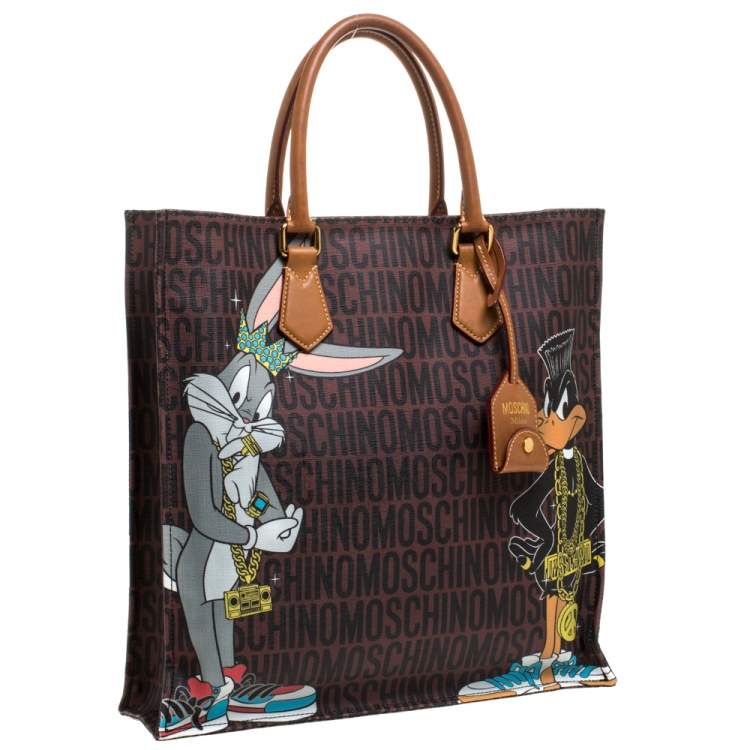 مملوكة مسبقًا Moschino Brown Bugs Bunny and Duffy Duck Printed Shopper Tote