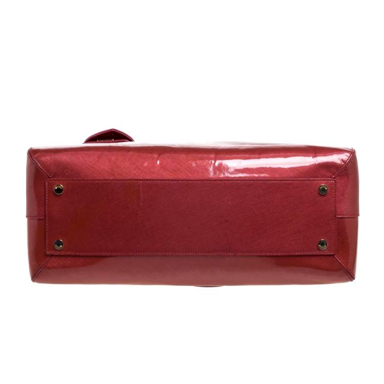 Pre Owned Moschino Cinnamon Red Patent Vinyl Heart Charm Dome Satchel