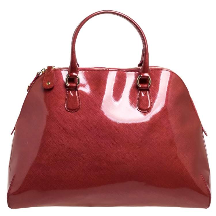 Pre Owned Moschino Cinnamon Red Patent Vinyl Heart Charm Dome Satchel