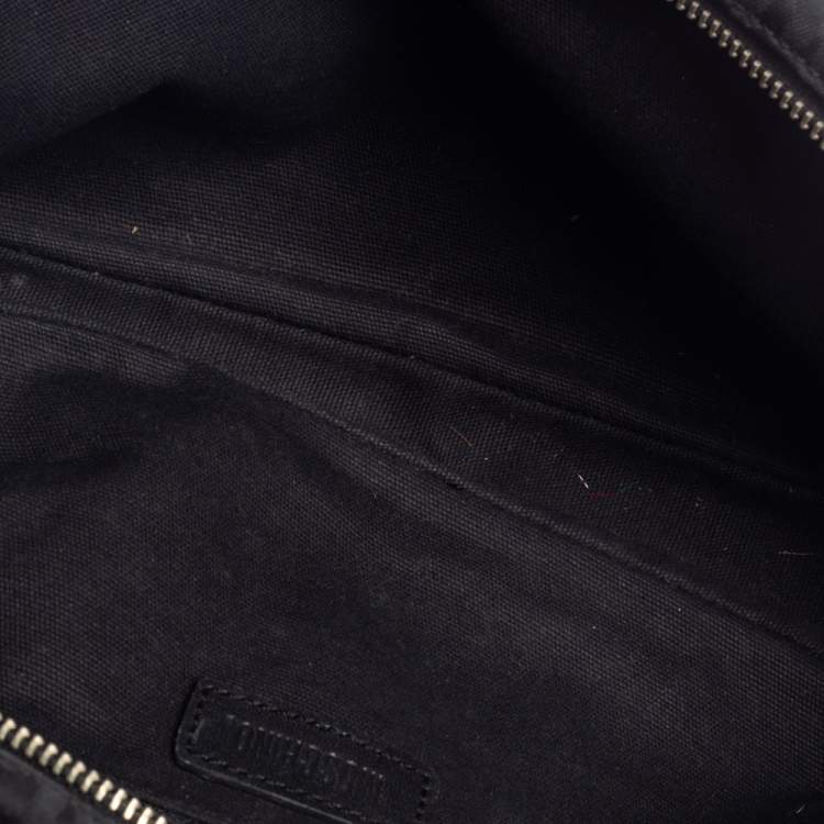 Pre Owned Moschino Black Signature Canvas And Leather Heart Zip Shoulder Bag