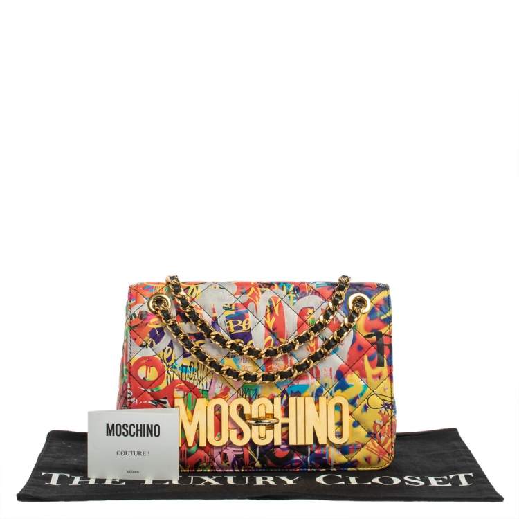 مملوكة مسبقًا Moschino Multicolor Graffiti Print Quilted Leather Shoulder Bag