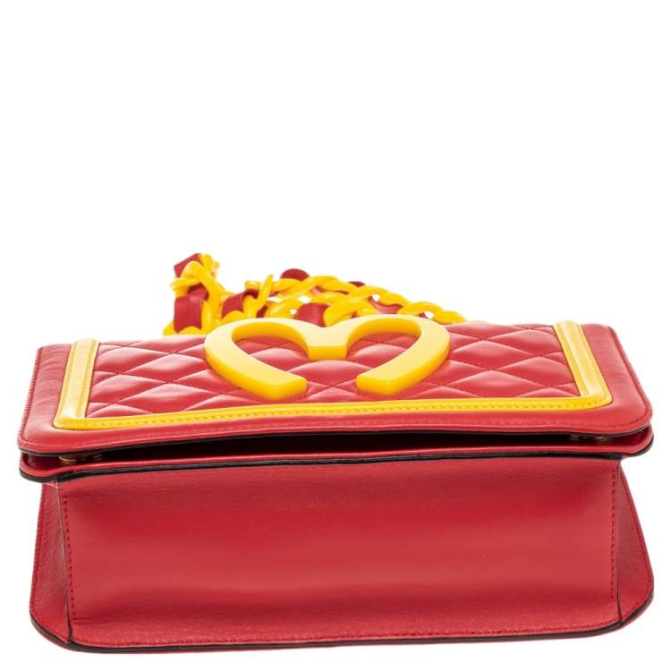 مملوكة مسبقًا Moschino Red/Yellow Quilted Leather McDonald's Happy Meal Shoulder Bag