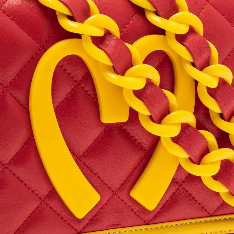 مملوكة مسبقًا Moschino Red/Yellow Quilted Leather McDonald's Happy Meal Shoulder Bag