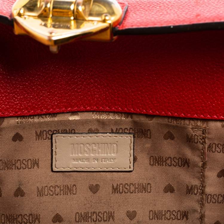 Pre Owned Moschino Red Leather Heart Clasp Flap Crossbody Bag