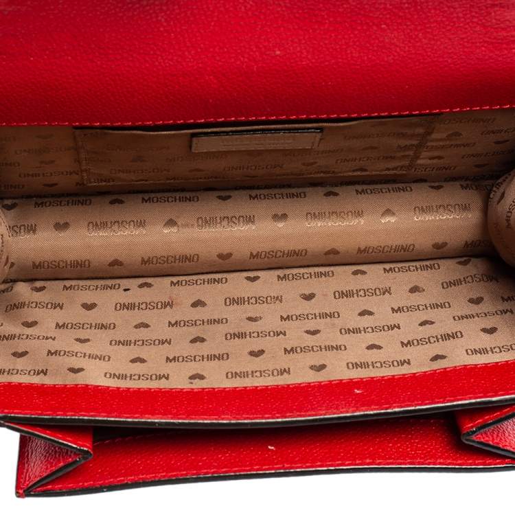 Pre Owned Moschino Red Leather Heart Clasp Flap Crossbody Bag