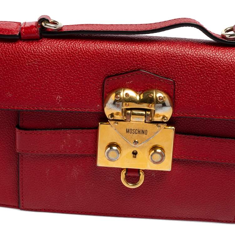 Pre Owned Moschino Red Leather Heart Clasp Flap Crossbody Bag