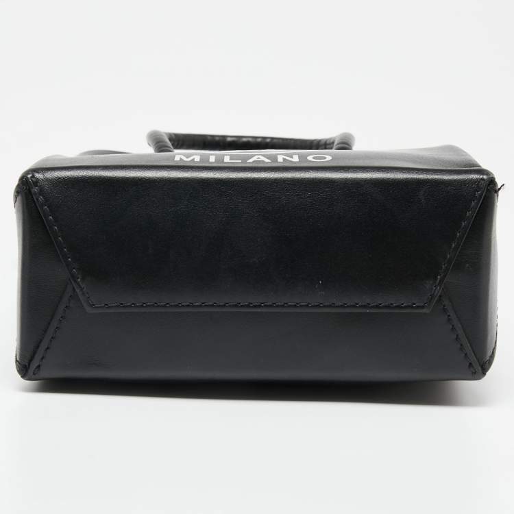 مملوكة مسبقًا Moschino Black/White Leather Logo Vertical Tote