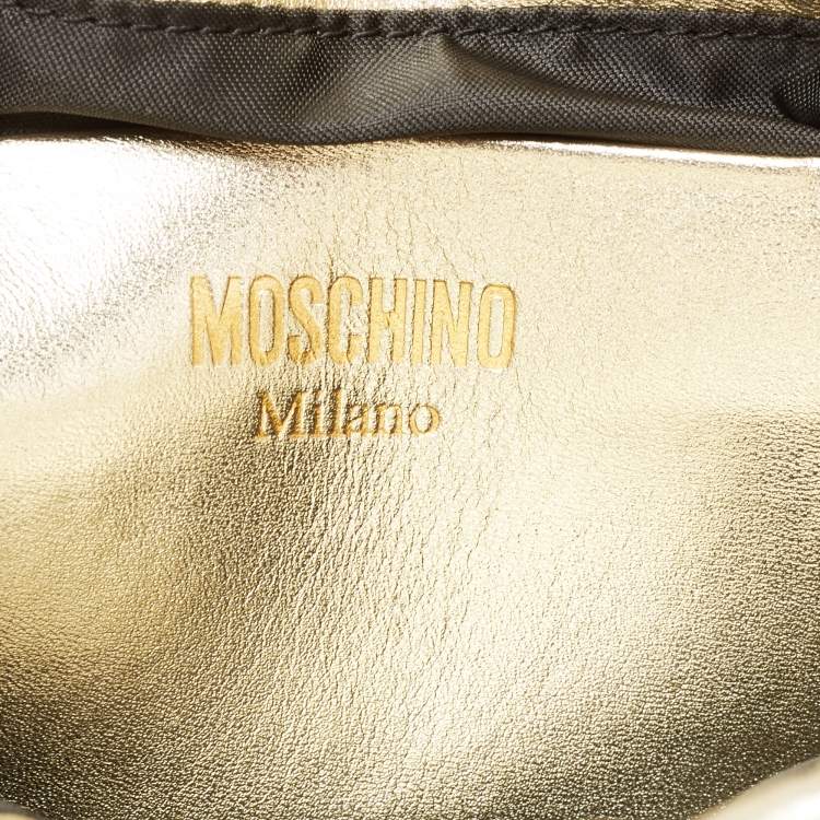 مملوكة مسبقًا Moschino Metallic Gold Leather Drawstring Crossbody Bag