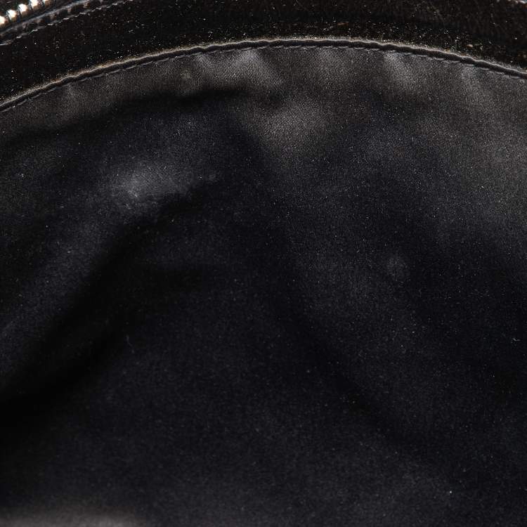 مملوكة مسبقًا Moschino Black Quilted Patent Leather Oversize Clutch
