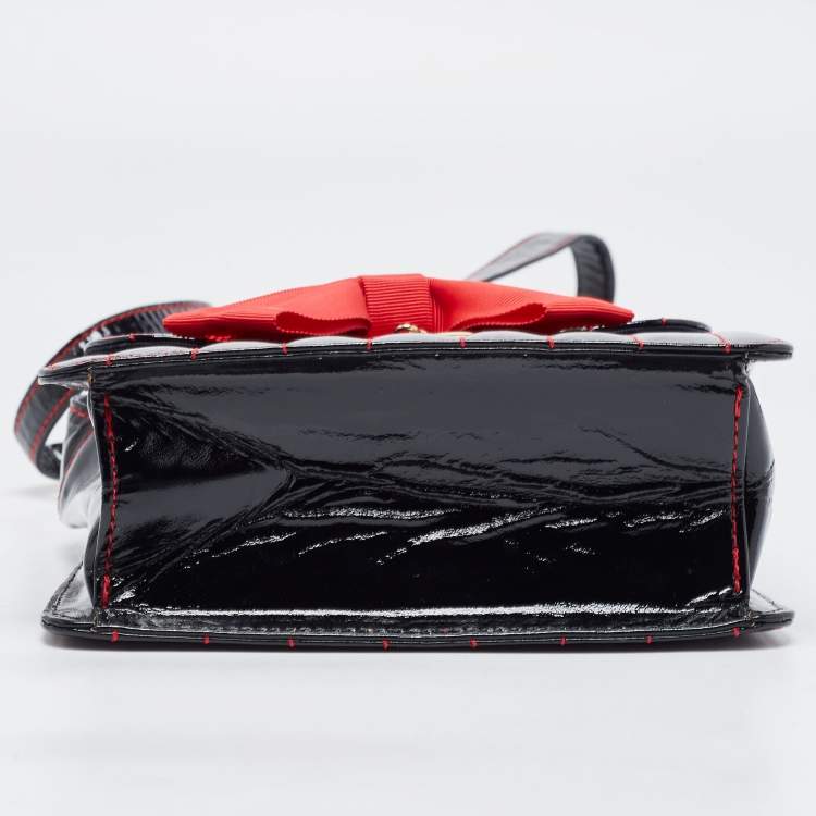 Pre Owned Moschino Black Quilted Patent Leather Bow Crossbody Bag