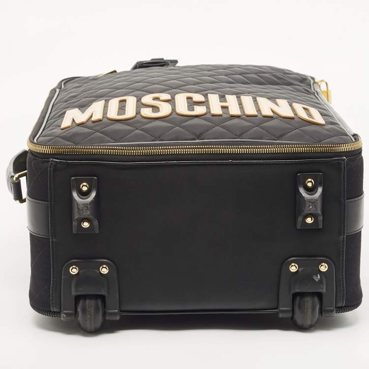 مملوكة مسبقًا Moschino Black Quilted Nylon and Leather Classic Logo Carry On Rolling Luggage 