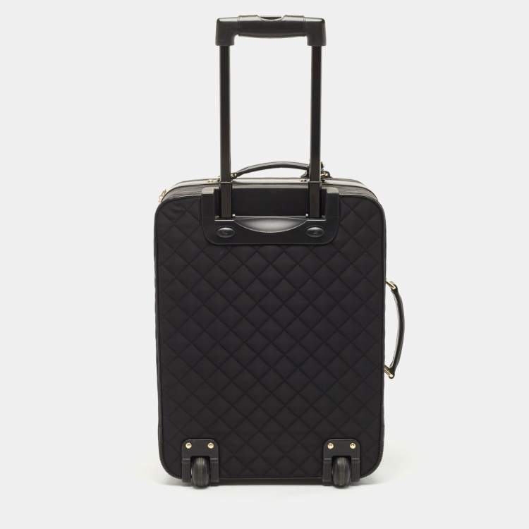 مملوكة مسبقًا Moschino Black Quilted Nylon and Leather Classic Logo Carry On Rolling Luggage 