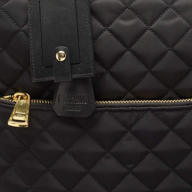 مملوكة مسبقًا Moschino Black Quilted Nylon and Leather Classic Logo Carry On Rolling Luggage 