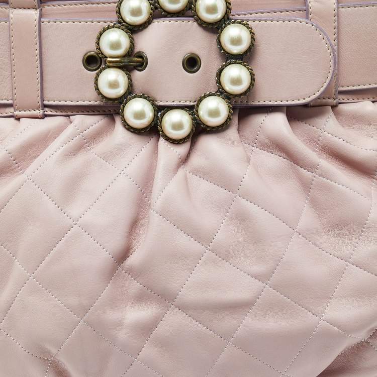 مملوكة مسبقًا Moschino Pink Quilted Leather Pearl Embellished Satchel
