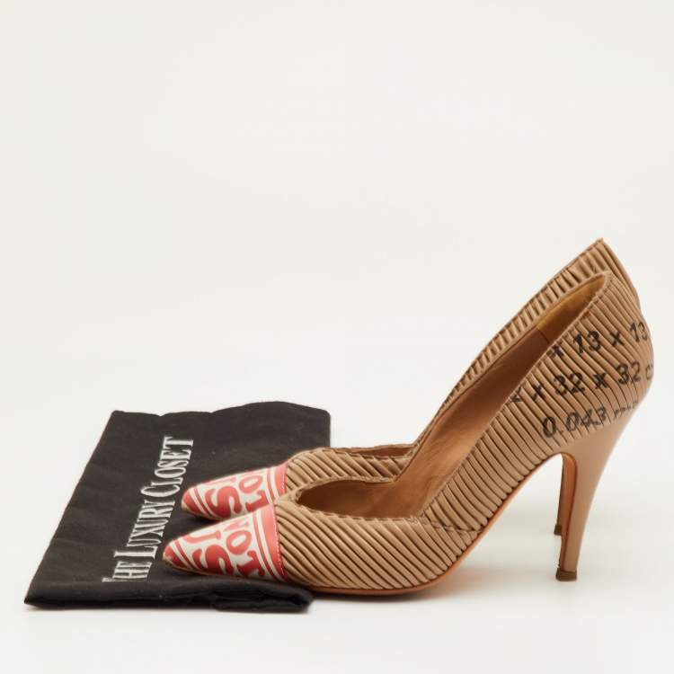 Pre Owned Moschino Size 38 Brown Leather Pleated Pointed Toe Pumps