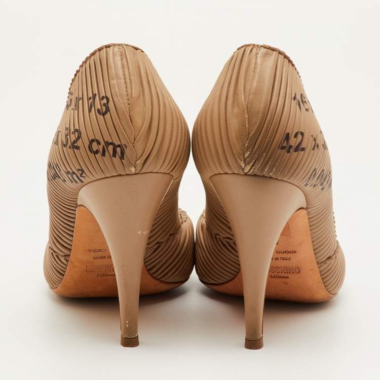 Pre Owned Moschino Size 38 Brown Leather Pleated Pointed Toe Pumps