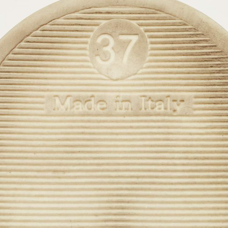 مملوكة مسبقًا Moschino Size 37 Silver Leather Platform Lace Up Sneakers