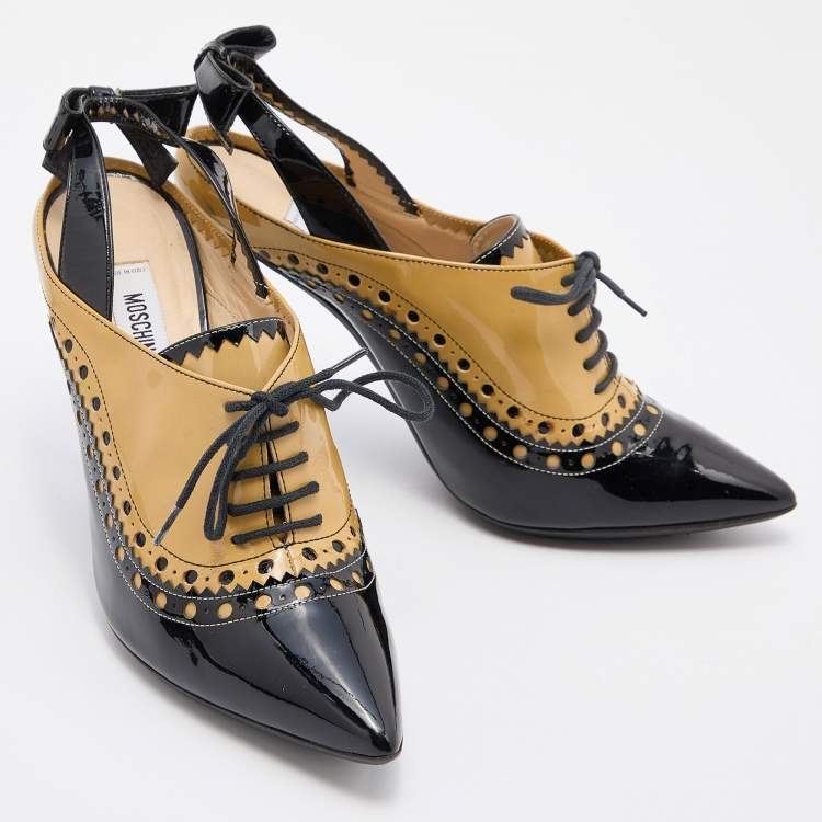 Pre Owned Moschino Multicolor Black/Beige Patent Leather Pointed Toe Lace Up Pumps Size 39