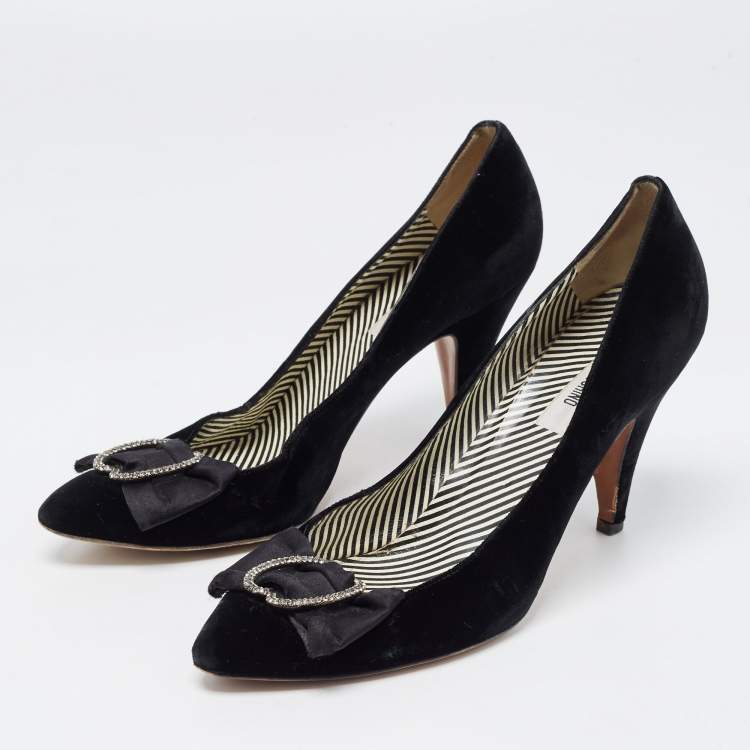 Pre Owned Moschino Black Velvet and Satin Crystal Embellished Bow Pumps Size 41