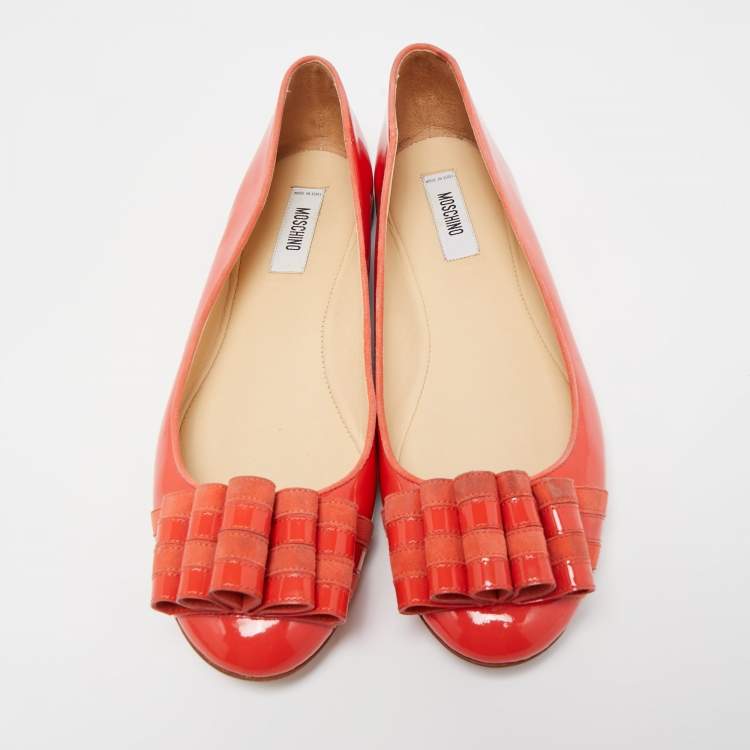 Pre Owned Moschino Orange Patent Leather Ballet Flats Size 40