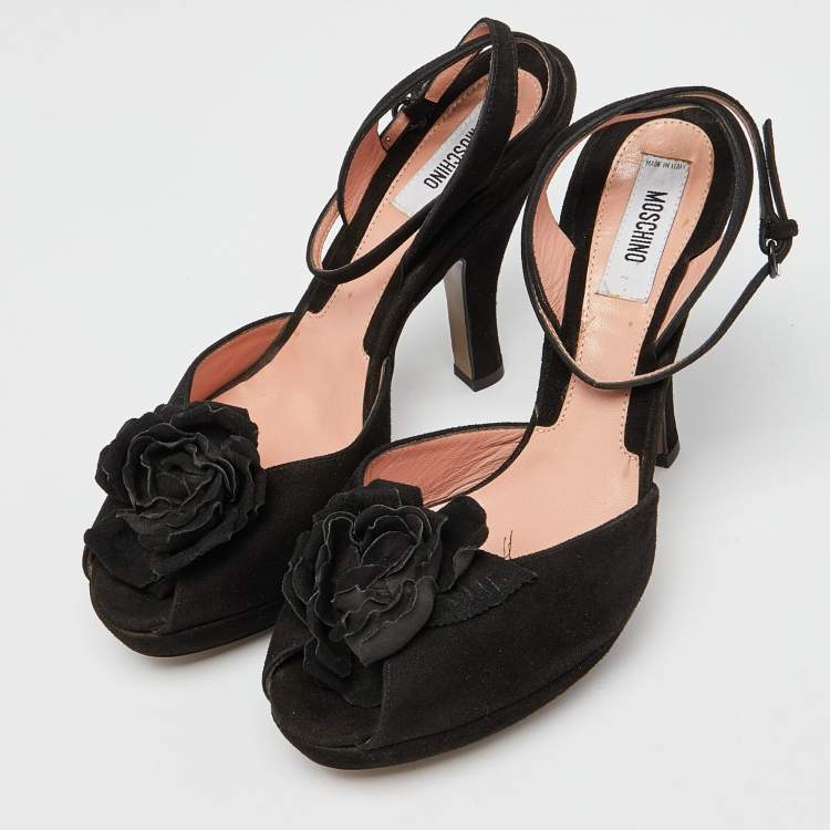 مملوكة مسبقًا Moschino Black Suede Flower Applique Ankle Strap Sandals Size 38