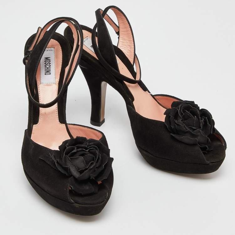 مملوكة مسبقًا Moschino Black Suede Flower Applique Ankle Strap Sandals Size 38