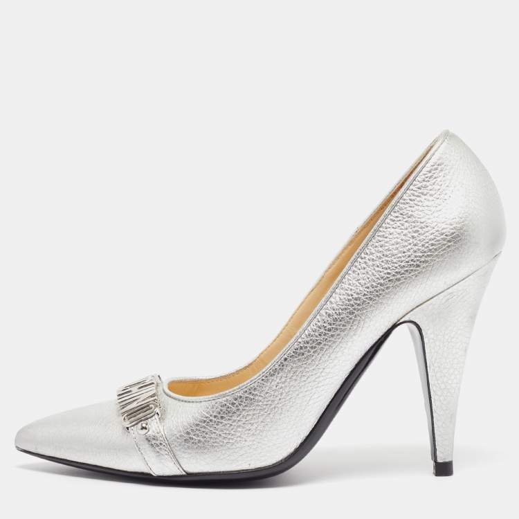 Pre Owned Moschino Silver Leather Classic Logo Pumps Size 40