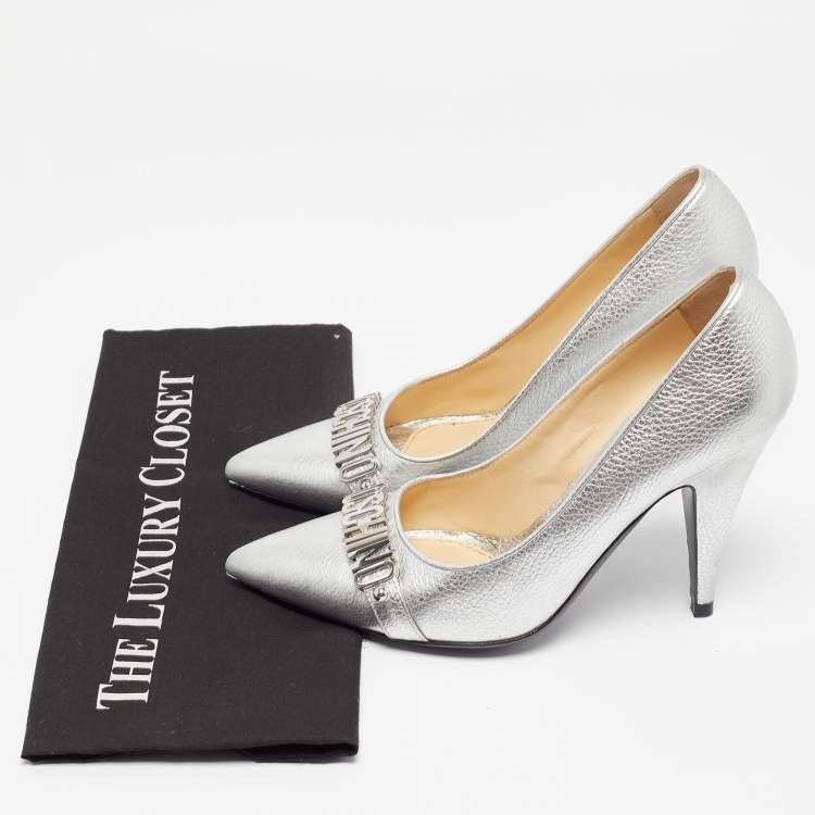 Pre Owned Moschino Silver Leather Classic Logo Pumps Size 40