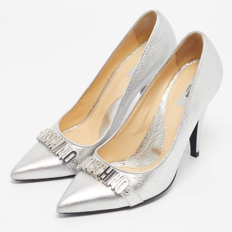 Pre Owned Moschino Silver Leather Classic Logo Pumps Size 40