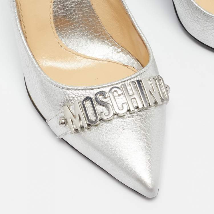 Pre Owned Moschino Silver Leather Classic Logo Pumps Size 40