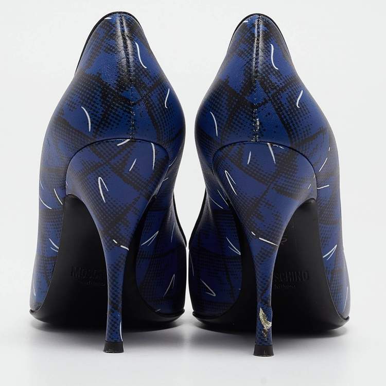 Pre Owned Moschino Blue Printed Leather Logo Buckle Pointed Toe Pumps Size 36