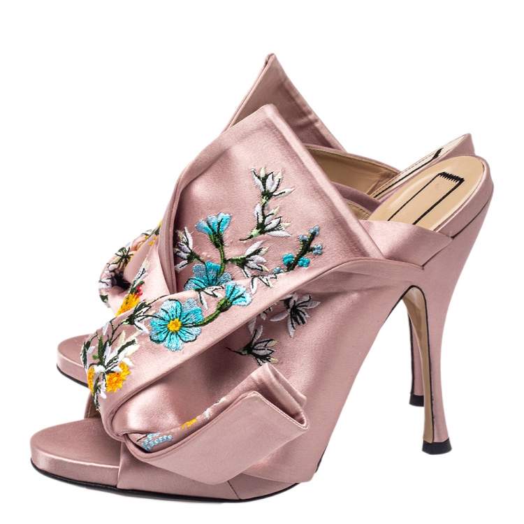 Pre Owned N°21 Floral Embroidered Satin Knot Mules Size 40