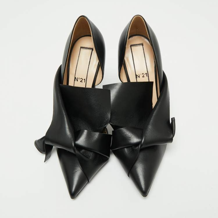 مملوكة مسبقًا N21 Black Leather Knot D'orsay Pointed Toe Pumps Size 38.5