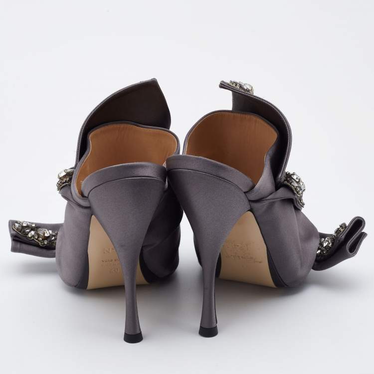 Pre Owned Nº21 Grey Knotted Satin Crystal Embellished Mules Size 40