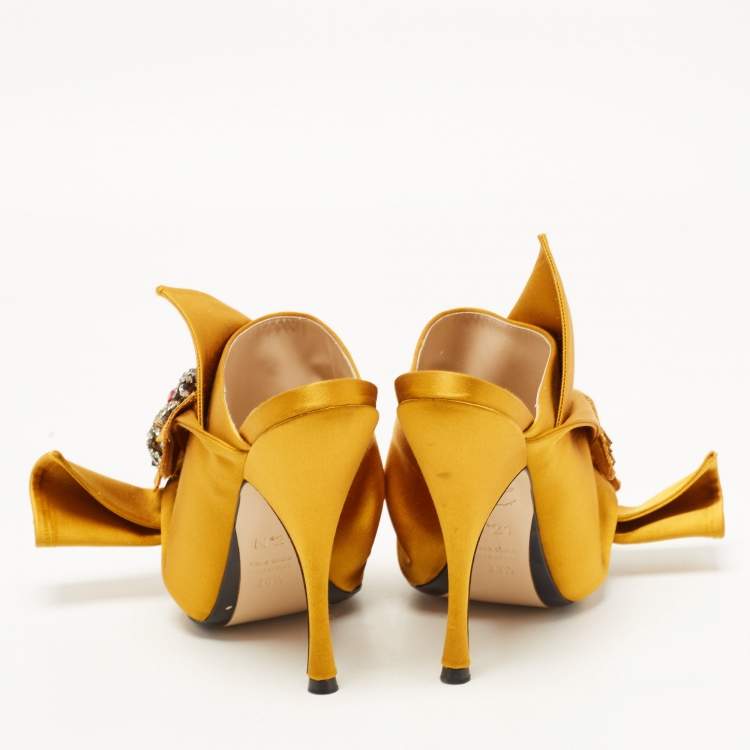 Pre Owned Nº21 Yellow Satin Crystal Knot Mules Size 38.5 