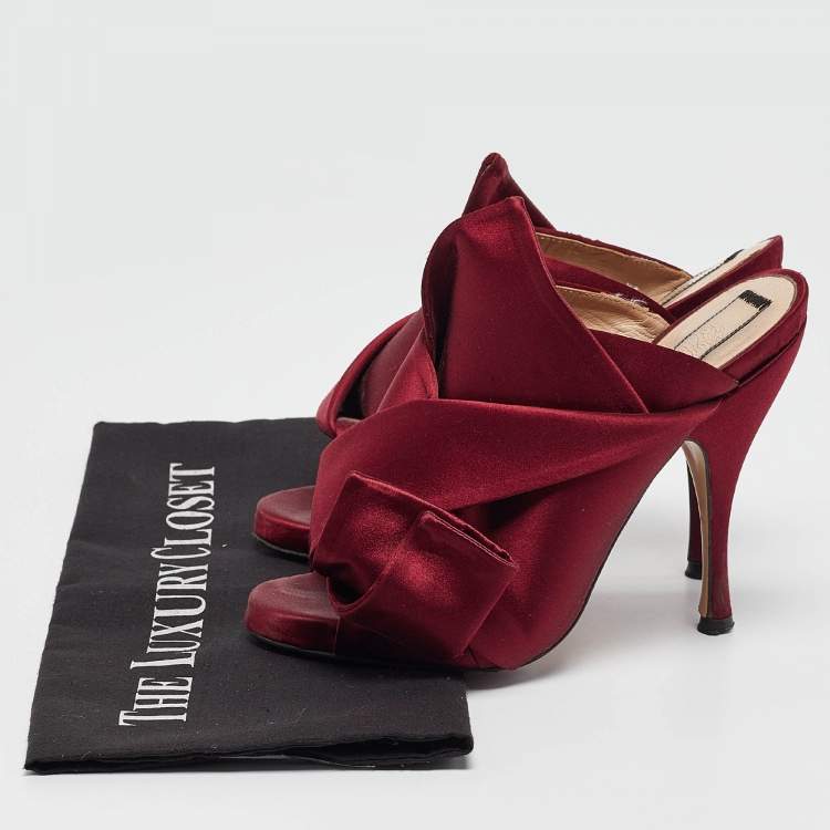 Pre Owned Nº21 Burgundy Satin Knotted Bow Mules Size 35