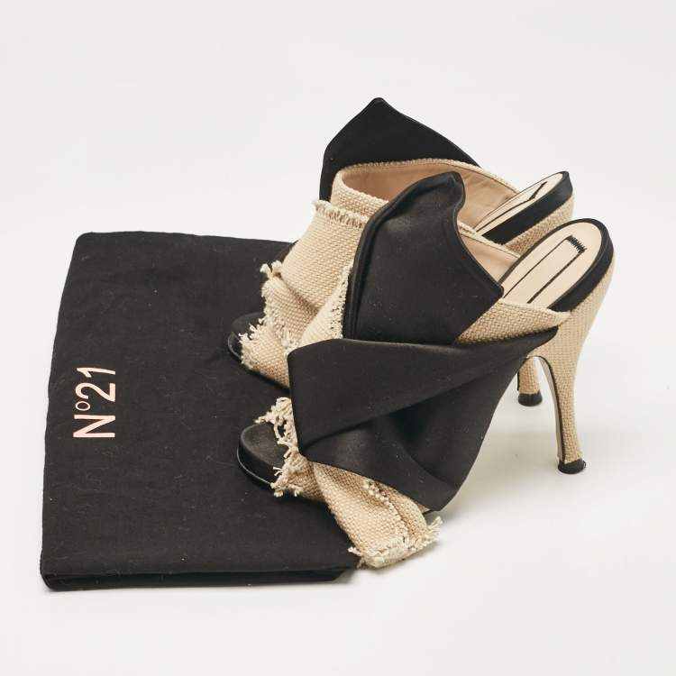 Pre Owned Nº21  Beige/Black Canvas and Satin Raso Knot Mules Size 35.5