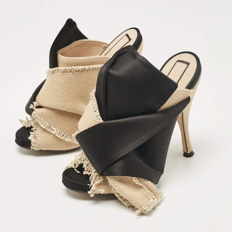 Pre Owned Nº21  Beige/Black Canvas and Satin Raso Knot Mules Size 35.5